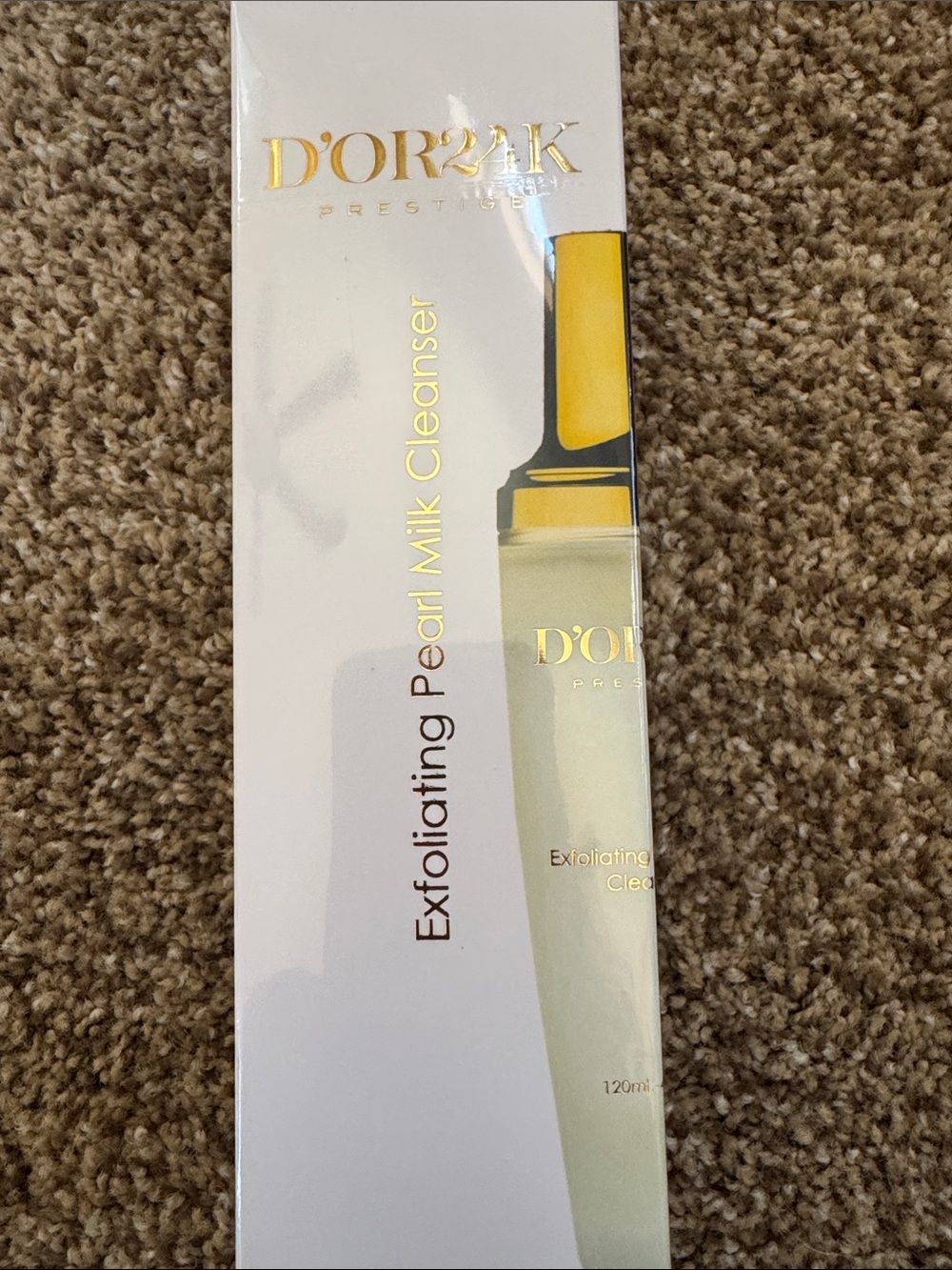 D'Or Skincare Exfoliating Pearl Milk Cleanser - White & Gold